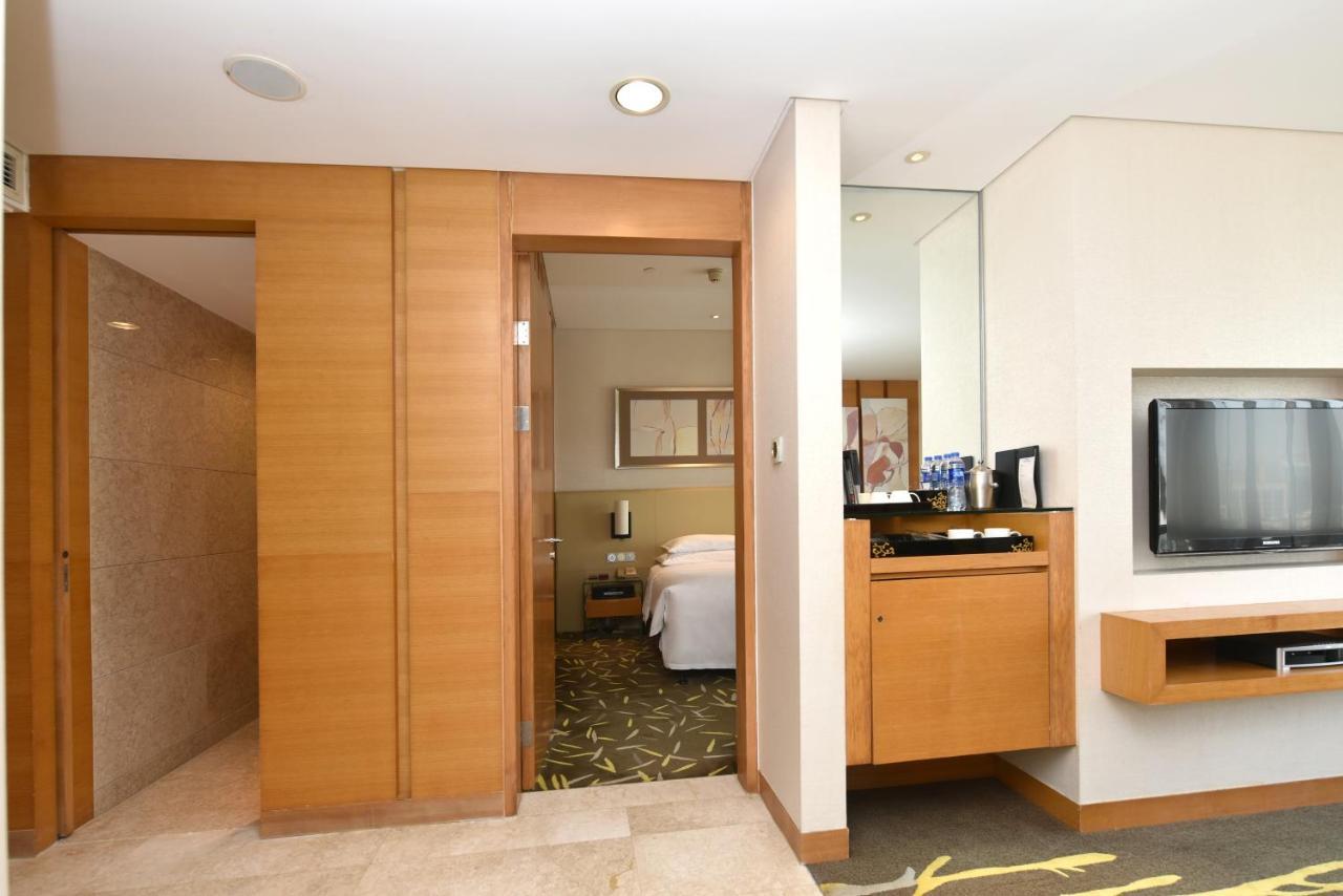 Crowne Plaza Zhongshan Wing On City By Ihg Exterior photo